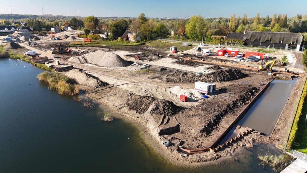 Eucalyptus Cloeziana palen voor Parc Waal in Barendrecht